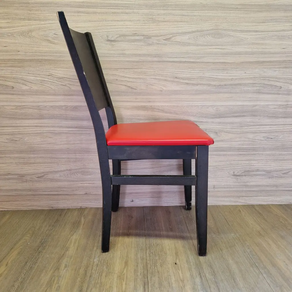 sillas hostelería rojas (7).webp