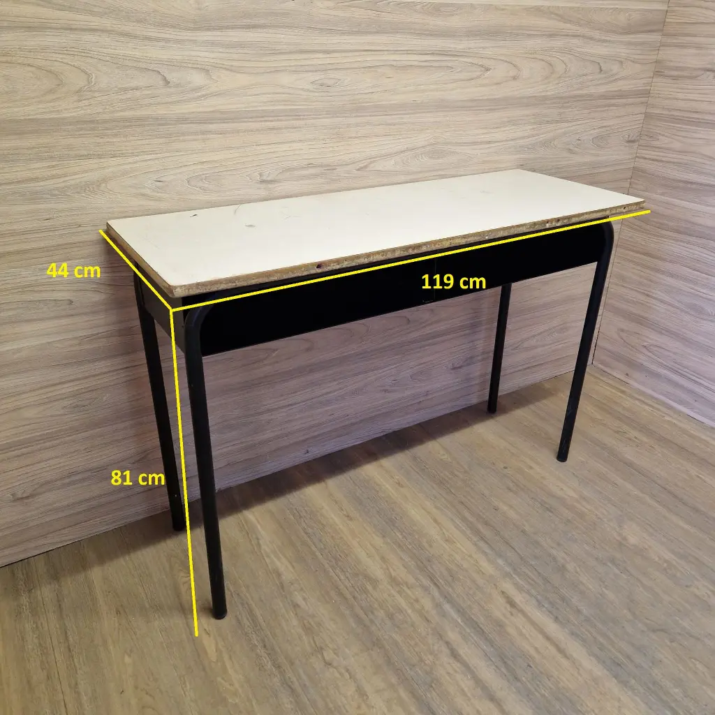 escritorio-pequeño (1).webp