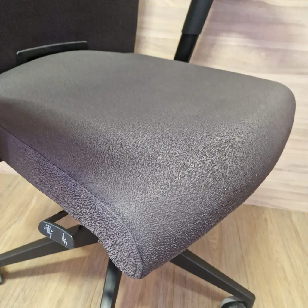 silla-oficina-ergonomica (4).webp