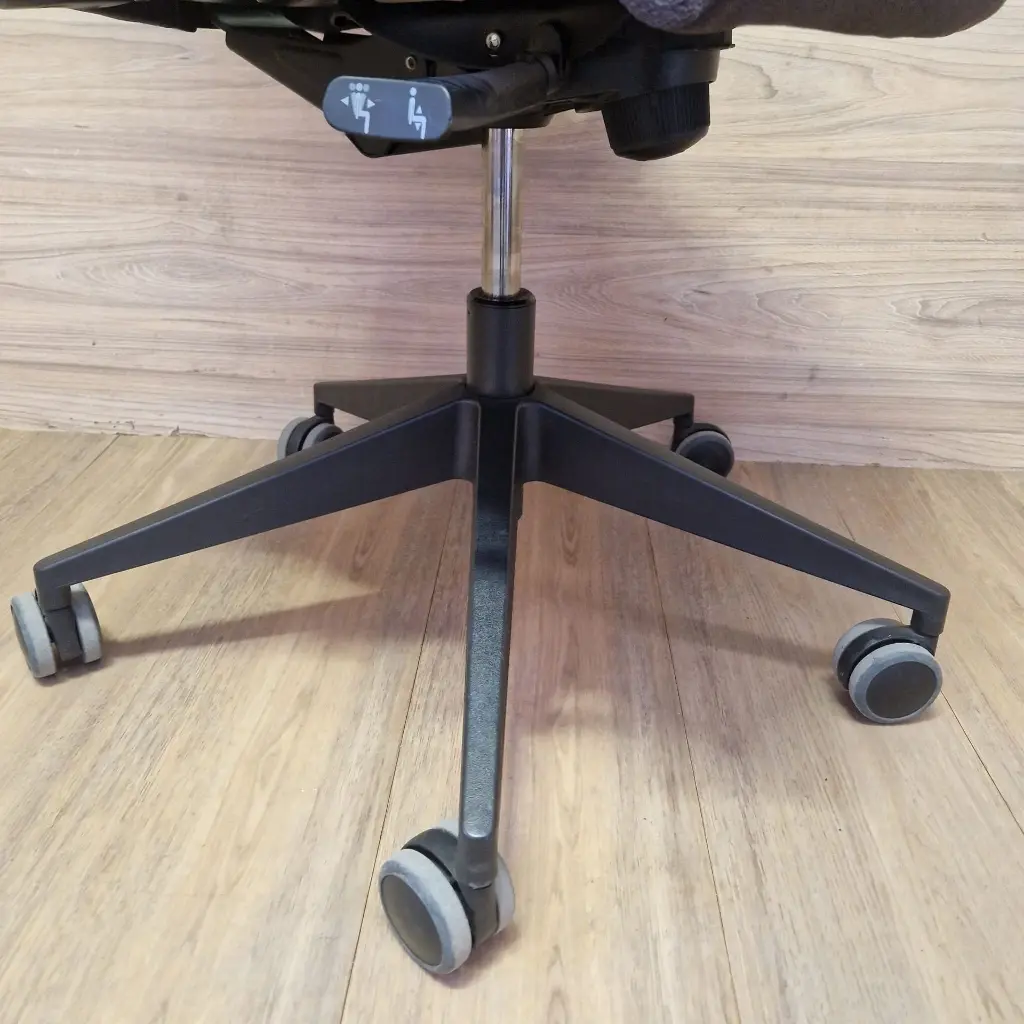 silla-oficina-ergonomica (1).webp