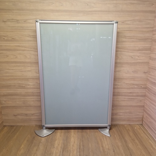 [R2608] Mampara separadora oficina. R2608
