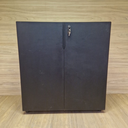 [R1154] Armario negro de oficina puertas abatibles. R1154