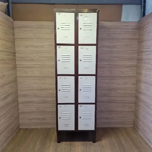[R2666] Módulo de 8 taquillas de vestuario metálicas color marrón y beige. R2666